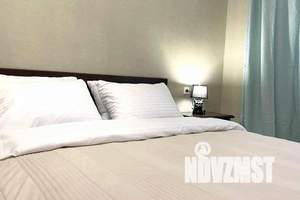 1-к квартира, посуточно, 39м2, 19/25 этаж