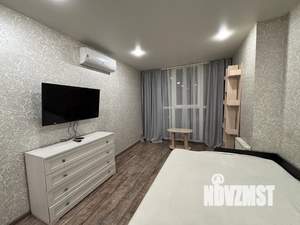 Студия квартира, посуточно, 27м2, 10/25 этаж