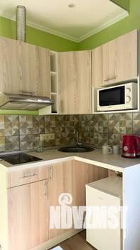 Студия квартира, посуточно, 15м2, 32/33 этаж