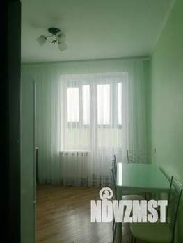 2-к квартира, посуточно, 65м2, 24/24 этаж