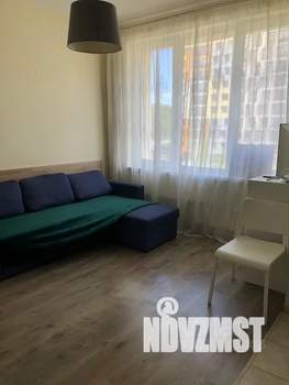 Студия квартира, посуточно, 35м2, 3/10 этаж