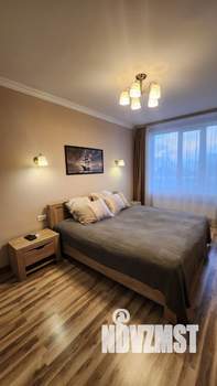 1-к квартира, посуточно, 35м2, 9/33 этаж