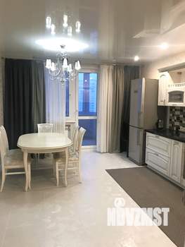 3-к квартира, на длительный срок, 135м2, 11/25 этаж