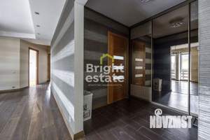 4-к квартира, вторичка, 140м2, 3/3 этаж