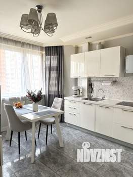 2-к квартира, вторичка, 63м2, 8/17 этаж