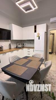 2-к квартира, вторичка, 57м2, 1/9 этаж