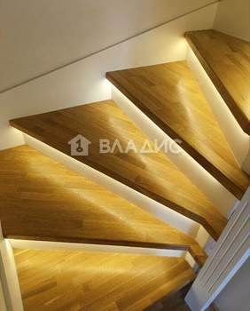 3-к квартира, вторичка, 71м2, 43/44 этаж