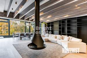 4-к квартира, вторичка, 202м2, 4/4 этаж