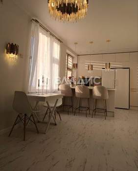 3-к квартира, вторичка, 71м2, 43/44 этаж
