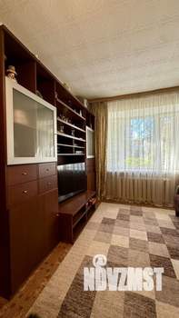 2-к квартира, вторичка, 42м2, 1/4 этаж