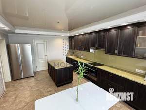 3-к квартира, вторичка, 130м2, 18/25 этаж