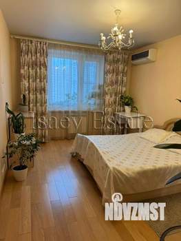 3-к квартира, вторичка, 94м2, 11/22 этаж