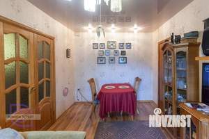 2-к квартира, вторичка, 43м2, 1/4 этаж