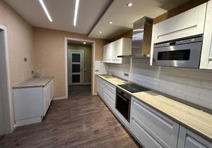 3-к квартира, вторичка, 130м2, 13/25 этаж