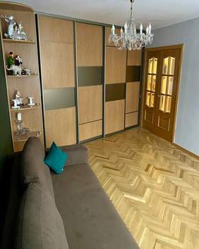 3-к квартира, вторичка, 100м2, 5/5 этаж