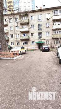 2-к квартира, вторичка, 44м2, 1/4 этаж