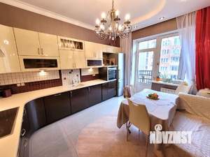 4-к квартира, вторичка, 143м2, 2/6 этаж