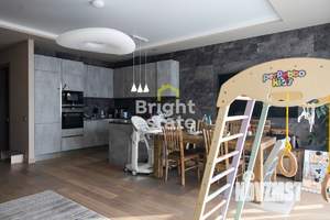 3-к квартира, вторичка, 93м2, 4/8 этаж
