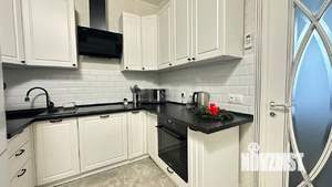 2-к квартира, вторичка, 63м2, 1/10 этаж