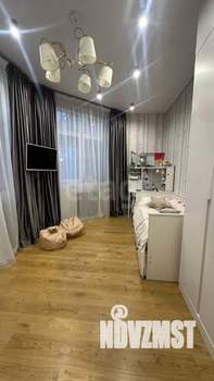 4-к квартира, вторичка, 125м2, 1/10 этаж