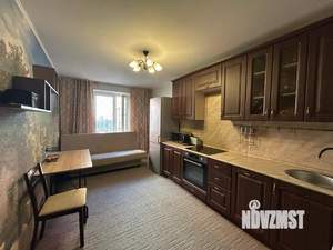 2-к квартира, вторичка, 61м2, 1/25 этаж