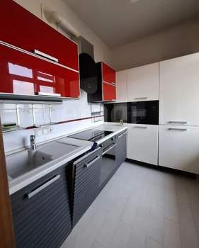 3-к квартира, вторичка, 71м2, 9/8 этаж