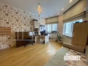 4-к квартира, вторичка, 135м2, 6/9 этаж