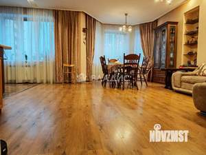 1-к квартира, вторичка, 61м2, 4/10 этаж