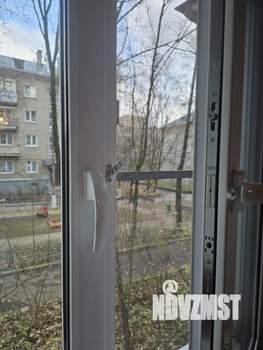 2-к квартира, вторичка, 43м2, 1/4 этаж