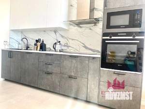 3-к квартира, вторичка, 75м2, 28/33 этаж
