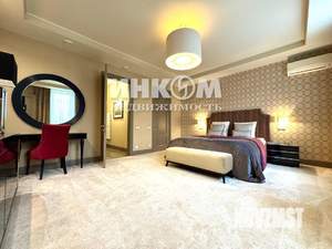 3-к квартира, вторичка, 133м2, 1/3 этаж