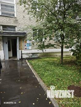 2-к квартира, вторичка, 42м2, 1/4 этаж