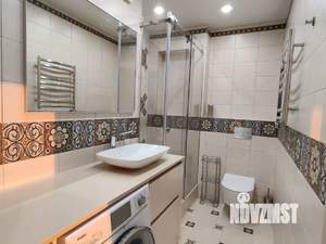 3-к квартира, вторичка, 42м2, 18/44 этаж