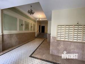 3-к квартира, вторичка, 131м2, 1/9 этаж