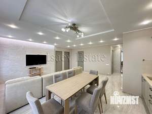 3-к квартира, вторичка, 84м2, 42/44 этаж