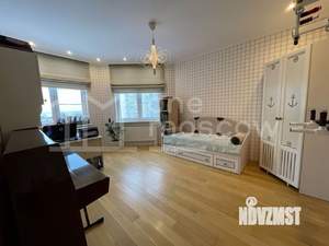 4-к квартира, вторичка, 135м2, 6/9 этаж