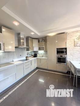 2-к квартира, вторичка, 58м2, 8/15 этаж