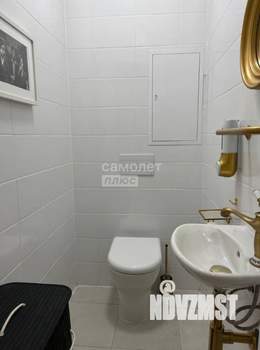 2-к квартира, вторичка, 67м2, 1/9 этаж