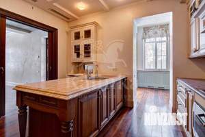 6-к квартира, вторичка, 440м2, 2/4 этаж