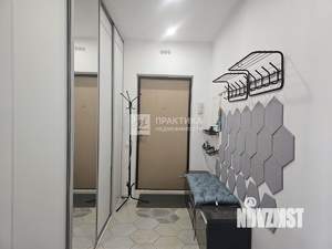 3-к квартира, вторичка, 70м2, 3/16 этаж