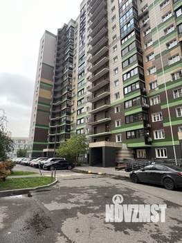 2-к квартира, вторичка, 64м2, 1/18 этаж