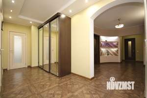 3-к квартира, вторичка, 130м2, 2/25 этаж