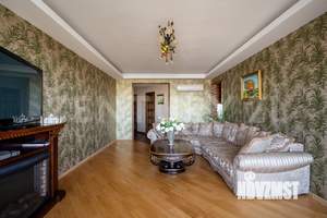4-к квартира, вторичка, 140м2, 14/17 этаж