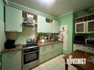 3-к квартира, вторичка, 90м2, 7/25 этаж