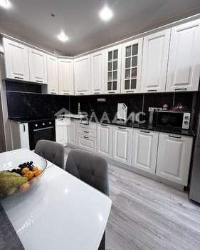 3-к квартира, вторичка, 80м2, 13/30 этаж