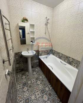 2-к квартира, вторичка, 58м2, 27/33 этаж