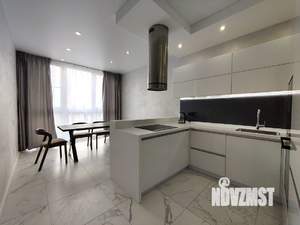 3-к квартира, вторичка, 82м2, 8/17 этаж