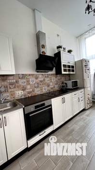 2-к квартира, вторичка, 58м2, 1/6 этаж