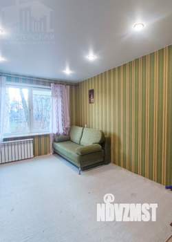 2-к квартира, вторичка, 42м2, 1/5 этаж