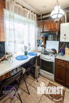 2-к квартира, вторичка, 43м2, 1/4 этаж